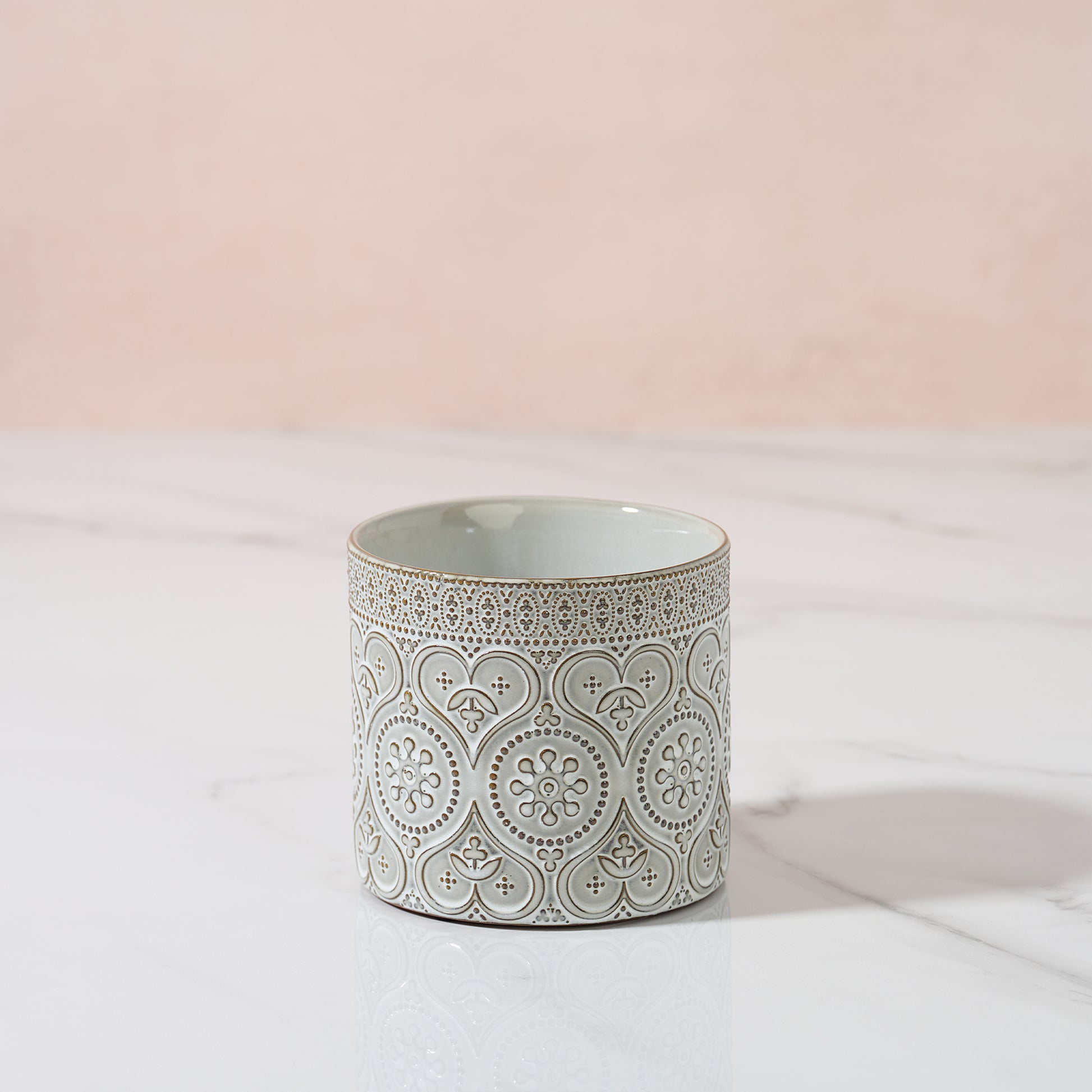 Ceramic pot